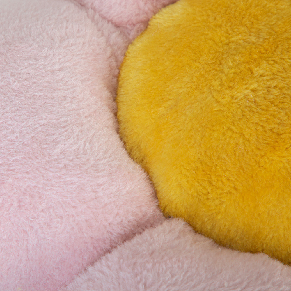 Flower-Shaped Cat Tree, with Blooming Platforms Bed, Condo, and Dangling Toys, Multi-Level Cat Tower for Indoor Cats, Modern, Pink & Beige